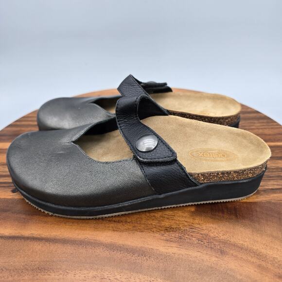 Aetrex Shoes Womens 6 / 6.5 Metallic Gray Leather Adjustable Strap Mule Clogs - Picture 3 of 7